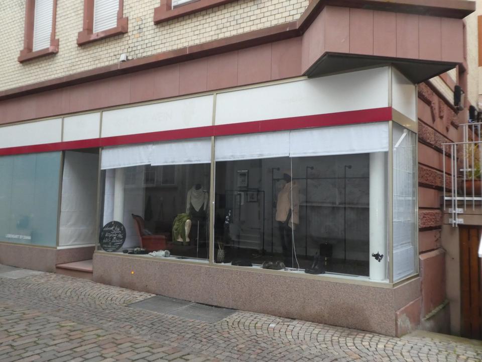 Thumbnail-GANESHA-IMMOBILIEN...schönes Ladengeschäft mitten in der Altstadt zu vermieten !