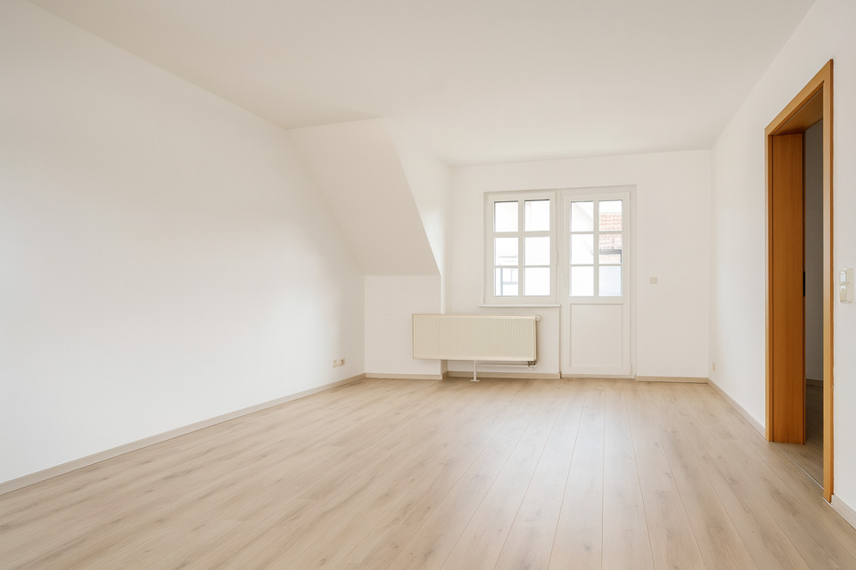 Thumbnail-Helle und großzügig geschnittene 4-Zimmer-Wohnung mit Balkon und 120 m² in zentraler Lage von Mühlhausen