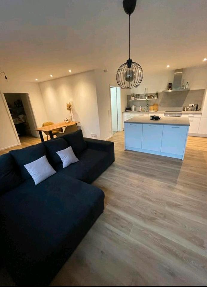 Thumbnail-Luxuriöse 2.5-Zimmer-Wohnung mit Ebk und Stellplatz