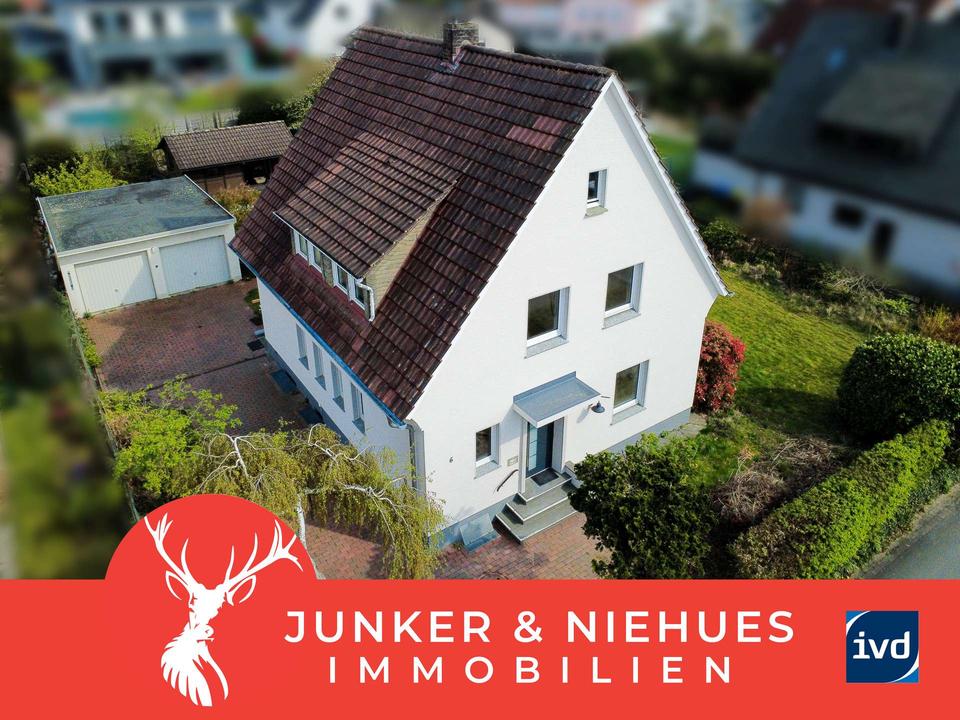 Thumbnail-Einfamilienhaus in zentraler Lage von Steinhagen mit großem Garten