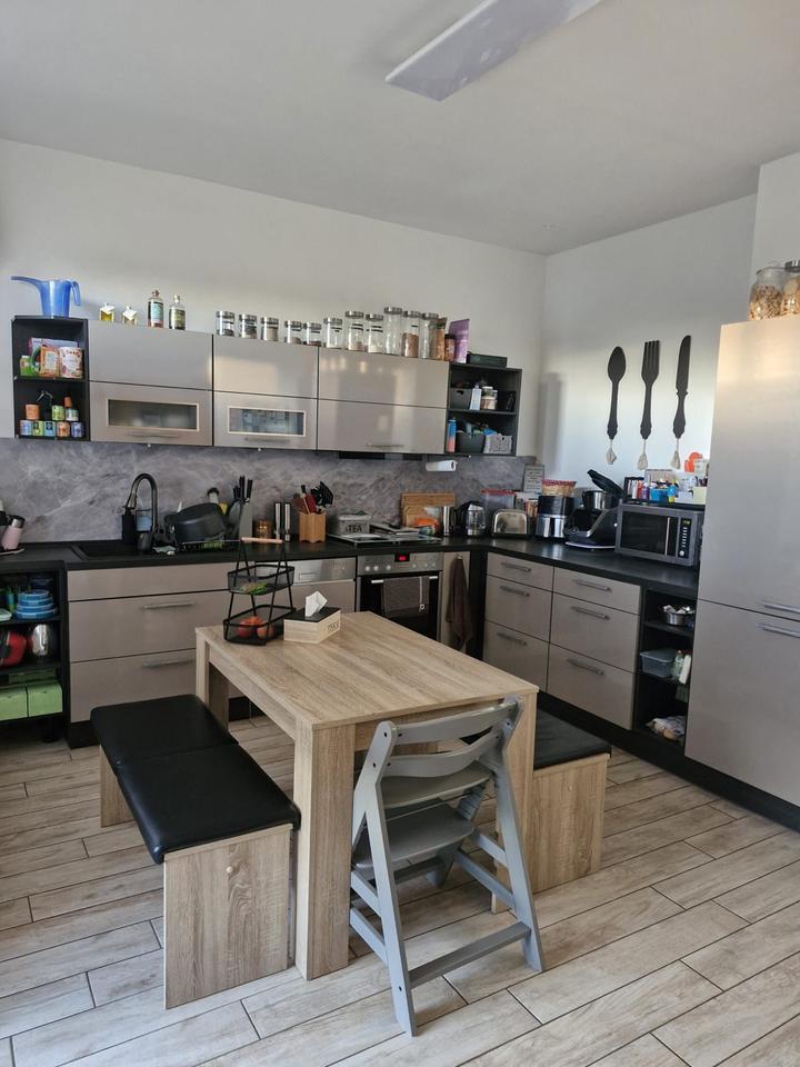 Thumbnail-Helle 4-Zimmer-80-qm-Wohnung mit Balkon zu vermieten