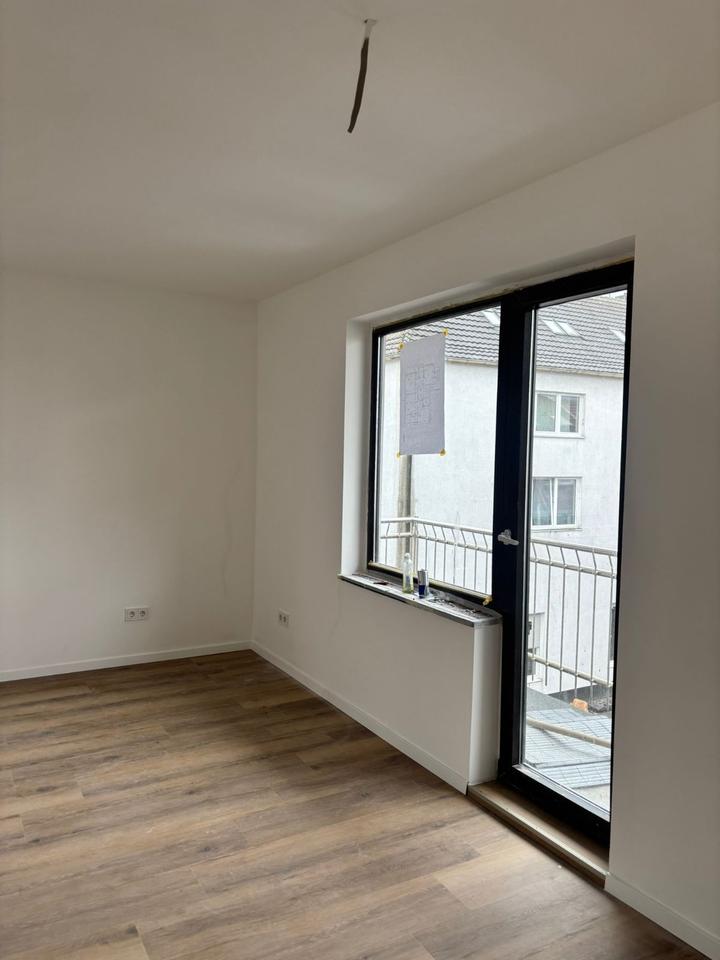 Thumbnail-Kernsanierte Wohnung im 2. OG Krefeld Stadtmitte, ab 01.04.2026