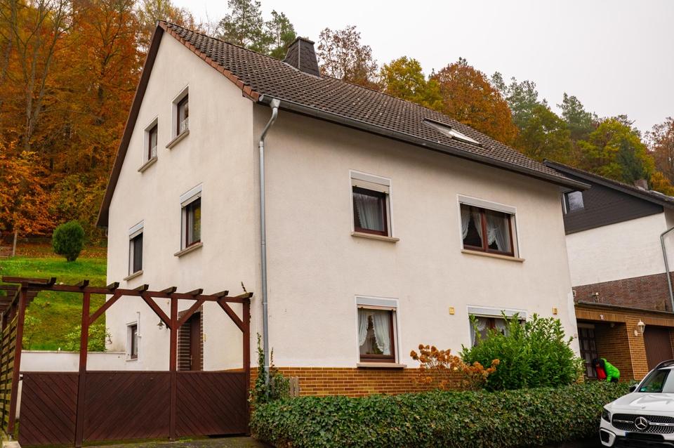 Thumbnail-Schönes gepflegtes Einfamilienhaus in schöner Lage in Burgwald-B