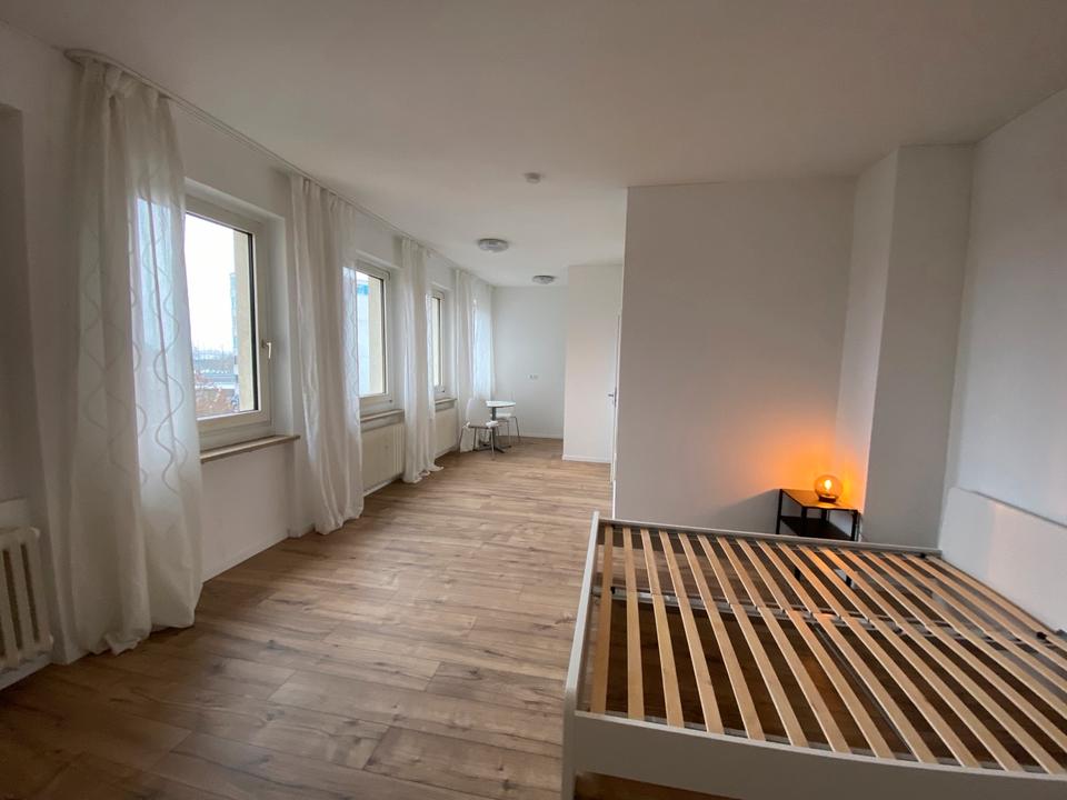 Thumbnail-Zentrale, helle Einzimmerwohnung