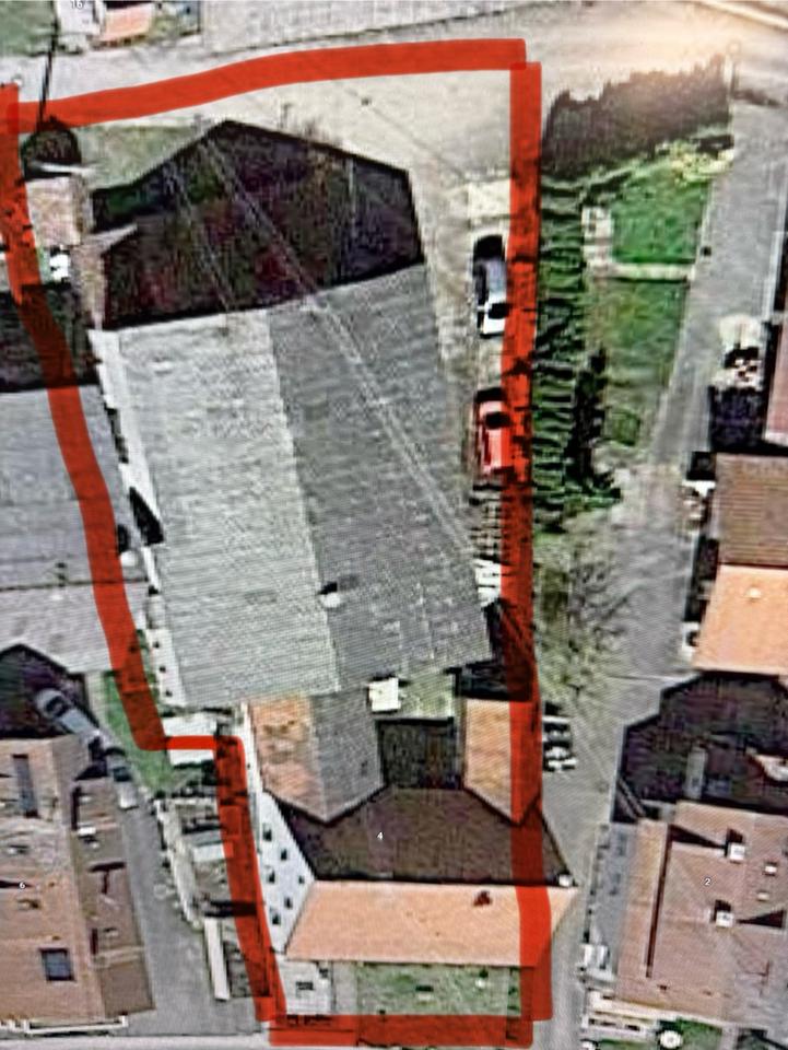 Thumbnail-Großes Haus mit Scheune