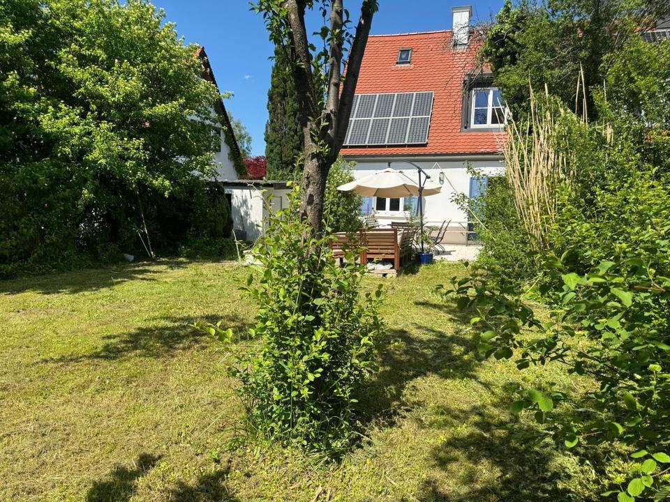 Thumbnail-DHH sonnigem Südgarten auf 400 m² in ruhiger Lage Laim