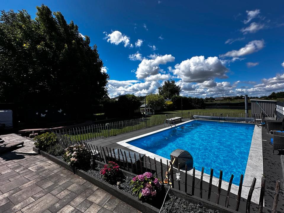 Thumbnail-Einfamilienhaus mit Pool Klima Halle großer Garten Gewerbe