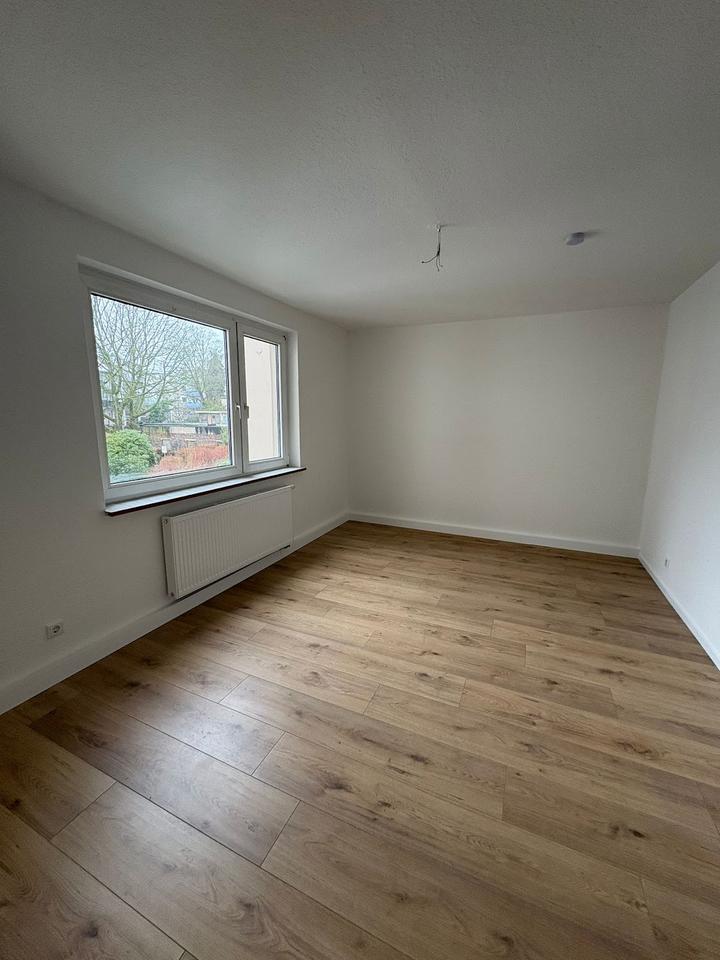 Thumbnail-ANFRAGENSTOP!! Renovierte, gepflegte und helle 3-Zimmer Wohnung (1.OG) in Rüttenscheid zu vermieten!