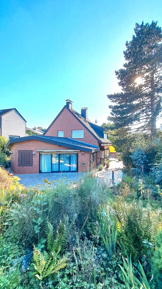 Thumbnail-Einfamilienhaus mit 5 Garagen in Burgnähe