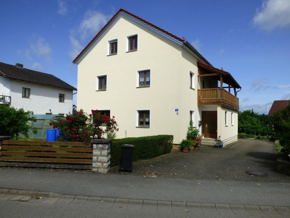 Thumbnail-Ruhig gelegenes, gepflegtes EFH mit viel Platz und guter Lage