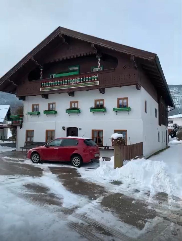 Thumbnail-2-Familien-Haus im Landhausstil in Erl