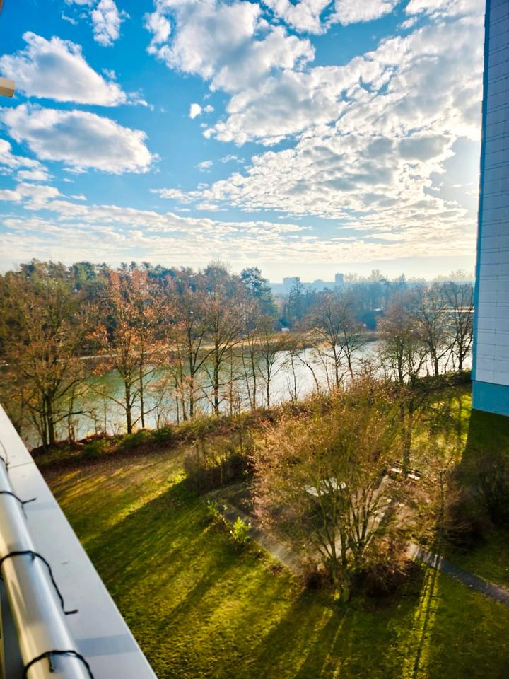 Thumbnail-3-Zimmer-Etagenwohnung mit XL-Süd-West-Loggia in Erlangen