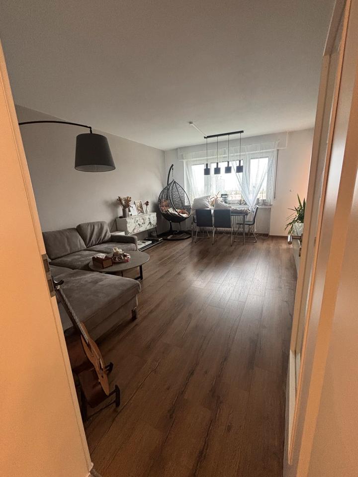 Thumbnail-3-Zimmer Wohnung mit EBK & Balkon in Stuttgart Europaplatz