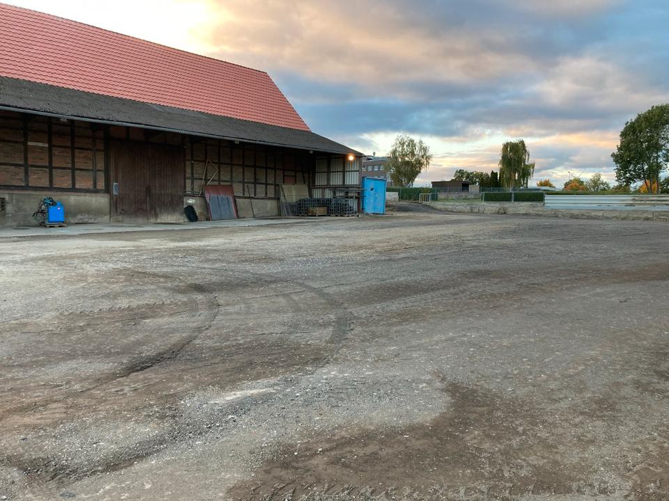 Thumbnail-Scheune 500m2 mit Lagerplatz 1500m2 zu verpachten