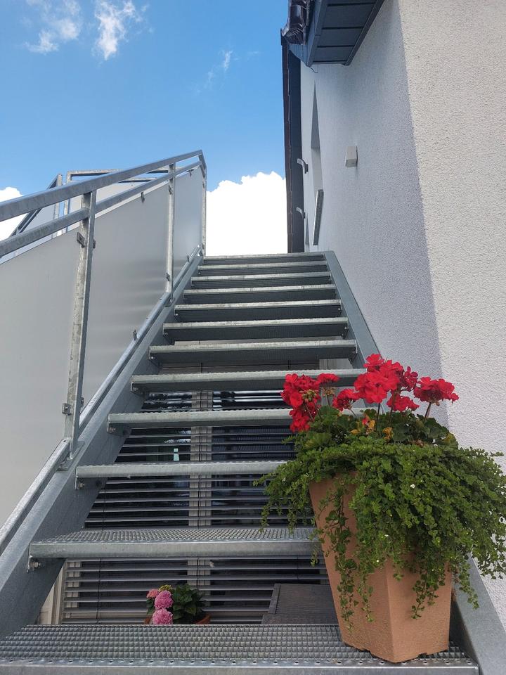 Thumbnail-Dachgeschosswohnung ca. 48m² - voll möbliert
