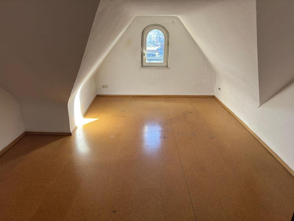 Thumbnail-Große Maisonette mit 6 Zimmern in Pforzheim