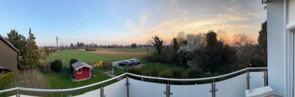 Thumbnail-Hochwertige DHH mit Einliegerwohnung & Feldblick