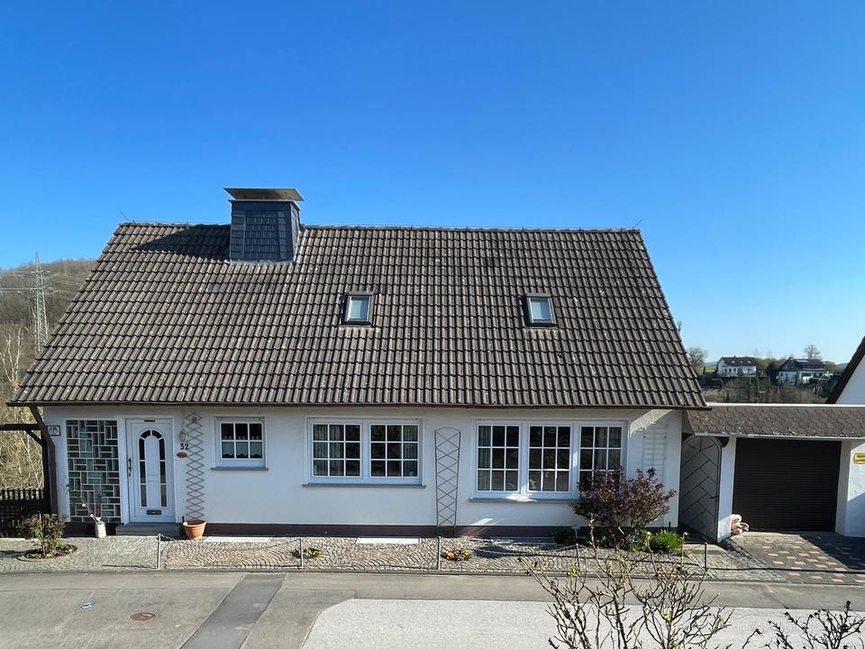 Thumbnail-Renovierungsbedürftiges Einfamilienwohnhaus mit Einliegerwohnung