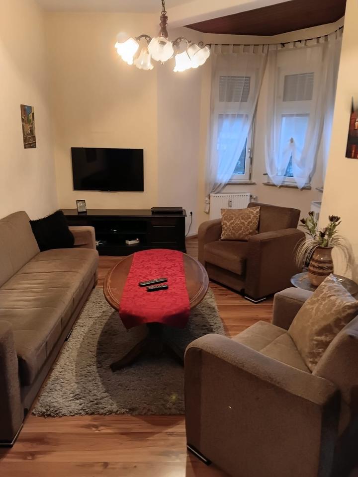 Thumbnail-3-Zimmer-Wohnung (85 m²) mit Balkon & Einbauküche – zentrale Lage