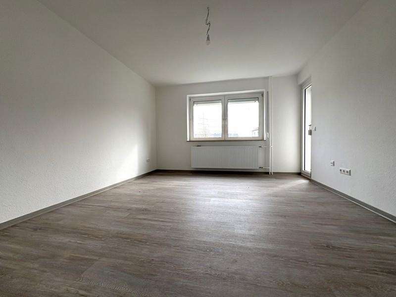 Thumbnail-Bezugsfertige 3-Zimmer Wohnung in demnächst frisch modernisiertem Gebäude!