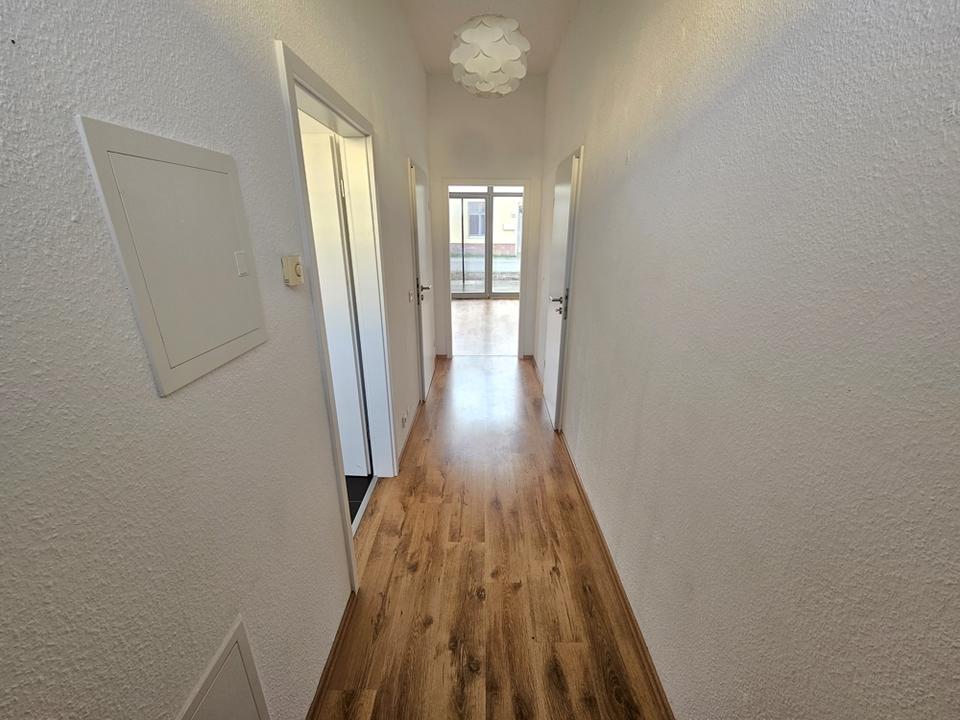 Thumbnail-Terrassenapartment in Stadtfeld inkl. Gartenbereich+Bad mit Dusche+Fußbodenheizung+Laminat+HWR