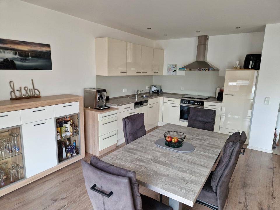 Thumbnail-3-Zimmer-Wohnung mit großem Süd-Balkon & 2 Stellplätzen