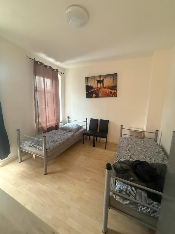 Thumbnail-Möblierte 2-Zimmer-Wohnung mit Balkon im Zentrum von Chemnitz