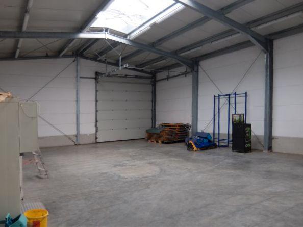 Thumbnail-VL3770 Ladenfläche mit großem Schaufenster und Hallenanbau ca. 20 km westlich von Regensburg