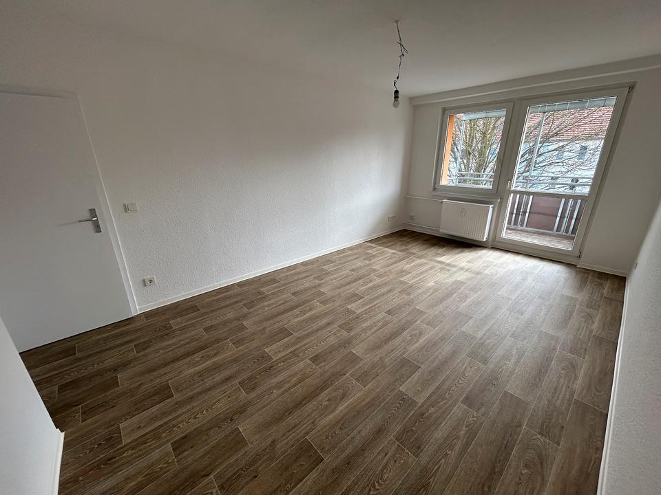 Thumbnail-Schnell sein! Frisch sanierte 3-Zimmer-Wohnung mit Balkon!