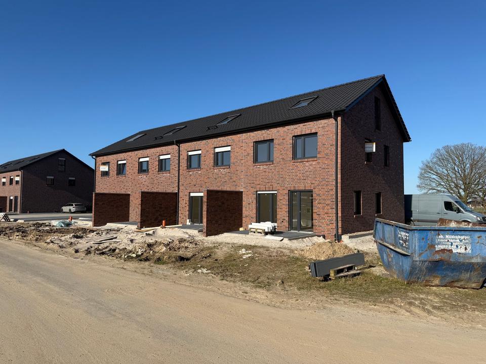 Thumbnail-Rastede - Im Göhlen: Neubau-Reihenmittelhaus mit Einbauküche als Erstbezug