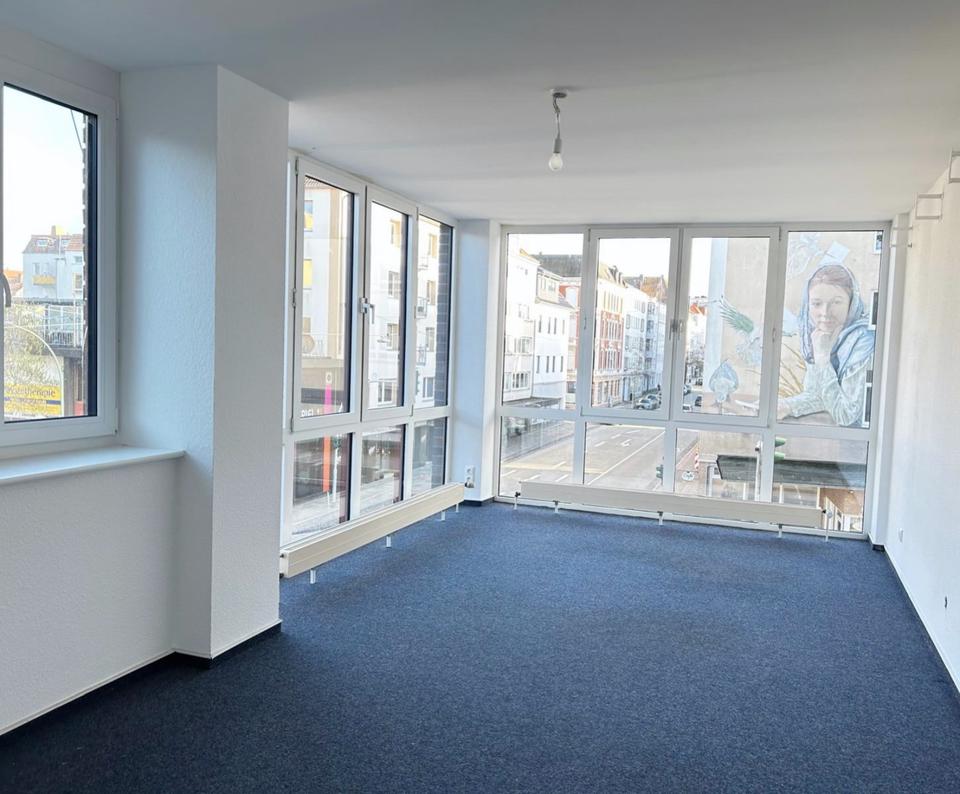 Thumbnail-Sehr geräumige und schöne 195qm Wohnung - Geestemünde