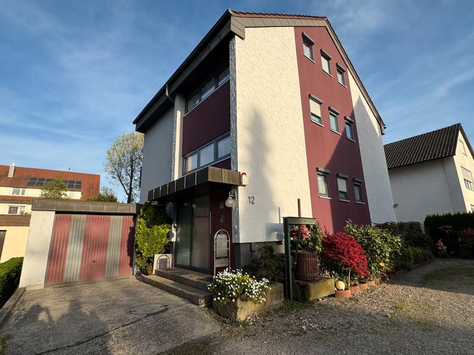 Thumbnail-Gepflegtes 6-Zimmer Einfamilienhaus mit Garage in Tübingen