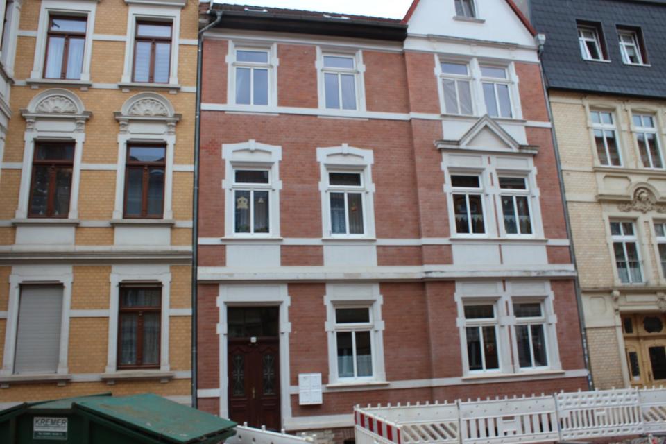 Thumbnail-Sanierte Dreiraumwohnung im 4-Familienhaus in der Aribertstraße zu vermieten