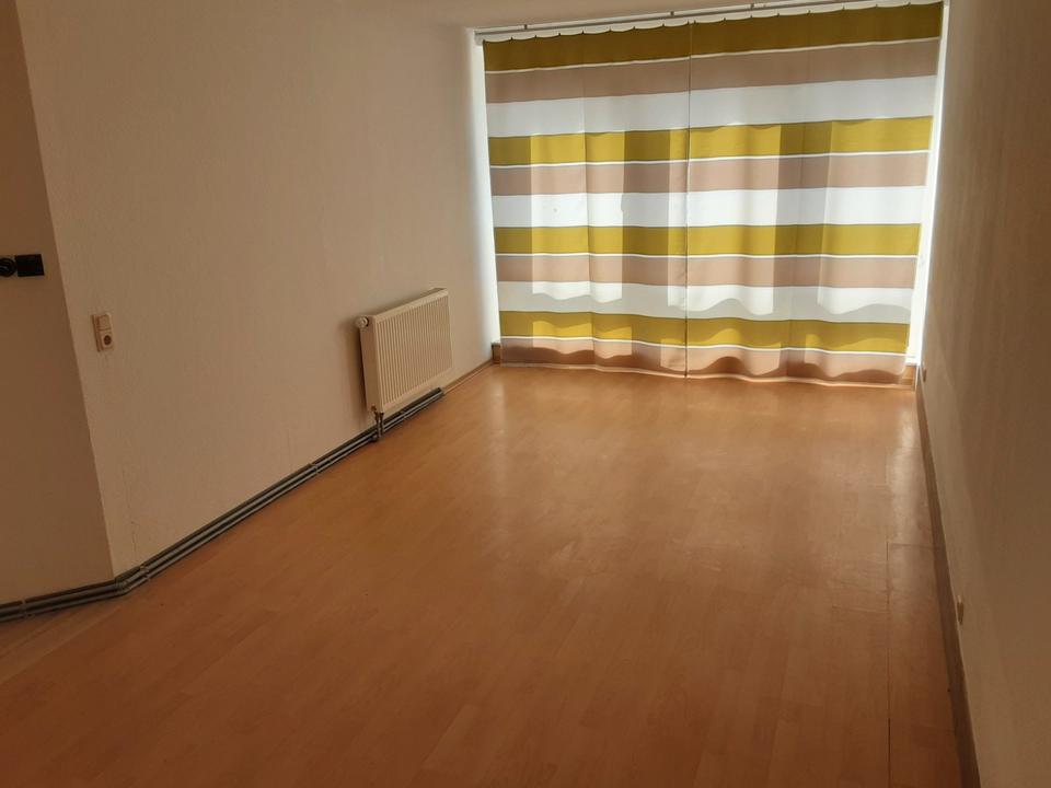 Thumbnail-Ruhige 3 ZKB mit Balkon, Stellplatz, Bushaltestelle und Waldlage