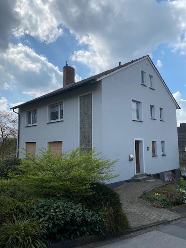 Thumbnail-Große Ober- und Dachgeschosswohnung m. Balkon im ZFH in Arnsberg