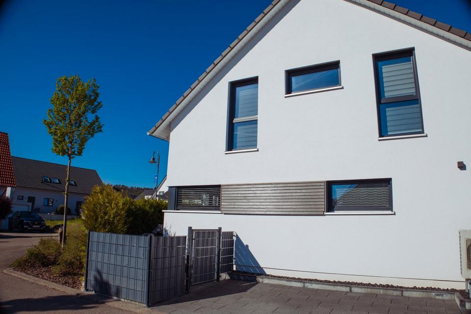 Thumbnail-Traumhaus in Tiefenbronn – KfW55, Photovoltaik, Doppelgarage