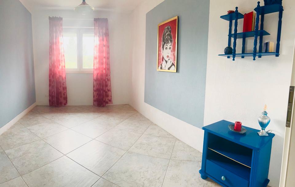 Thumbnail-Ruhiges WG Zimmer mit Bad und Garten