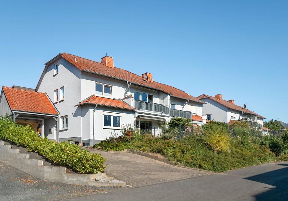 Thumbnail-Moderne 4-Zimmer- EG Wohnung mit Terrasse und Garten in ruhiger L