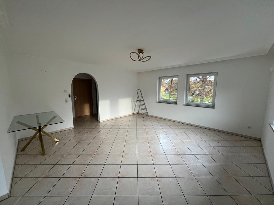 Thumbnail-Moderne 3-Zimmer-Wohnung mit Balkon und Stellplatz zu vermieten