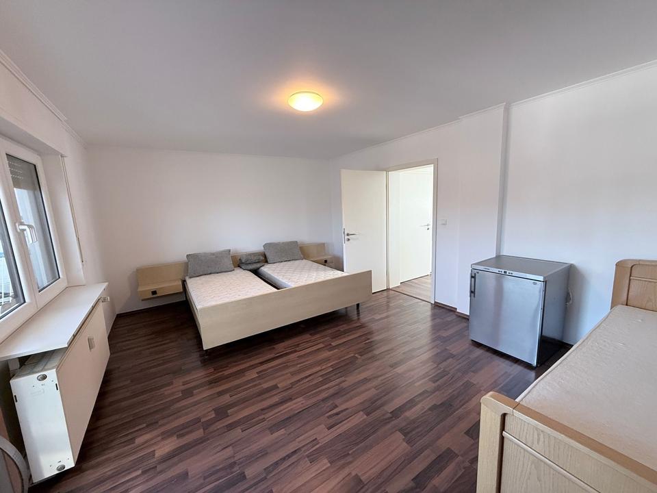 Thumbnail-3-Zimmer Wohnung, möbeliert, mit Balkon in ruhiger Gegend