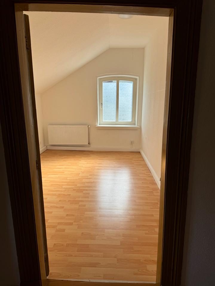 Thumbnail-WG Zimmer jeder hat eigene Zimmer