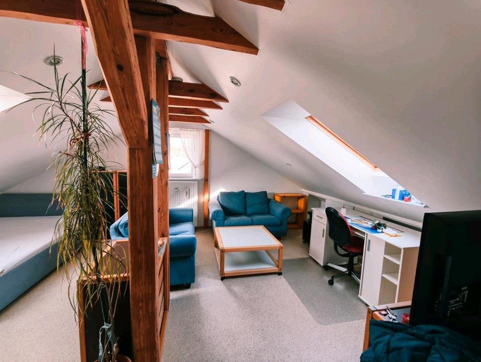 Thumbnail-Möblierte DG-Wohnung 1ZKB, ca. 30 m²