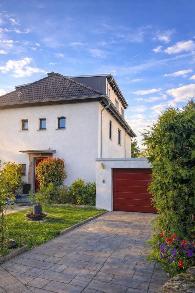 Thumbnail-Erstbezug nach DG-Ausbau: Moderne und zentrale 2-Zimmer-DG