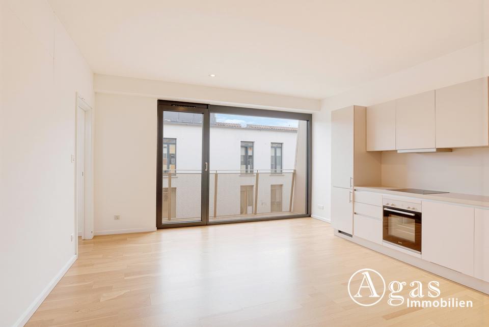 Thumbnail-Toll ausgestattete 2 Zimmer Wohnung mit ca. 49m², 247 Concierge, EBK und Balkon in Berlin-Mitte!