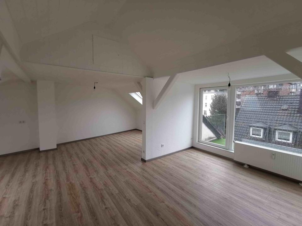 Thumbnail-Helle Dachgeschoßwohnung mit sonniger Loggia