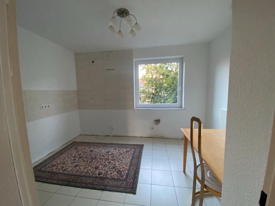 Thumbnail-Lichtdurchflutete 4 Zimmer Wohnung in ruhiger Lage mit Balkon