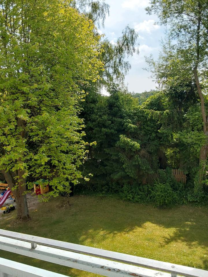 Thumbnail-Gepflegte 5-Zimmer-Wohnung (ca. 130 m²) mit Balkon, Gartenmitbenu