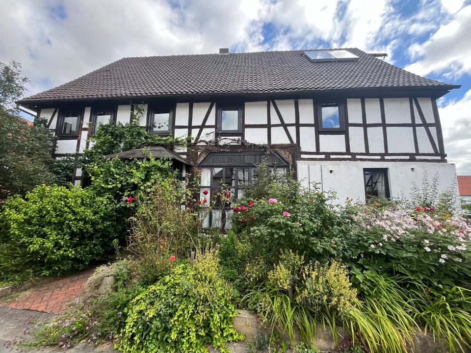 Thumbnail-Idyllisch gelegnes Zentrales Familienhaus mit Scheune und Garten