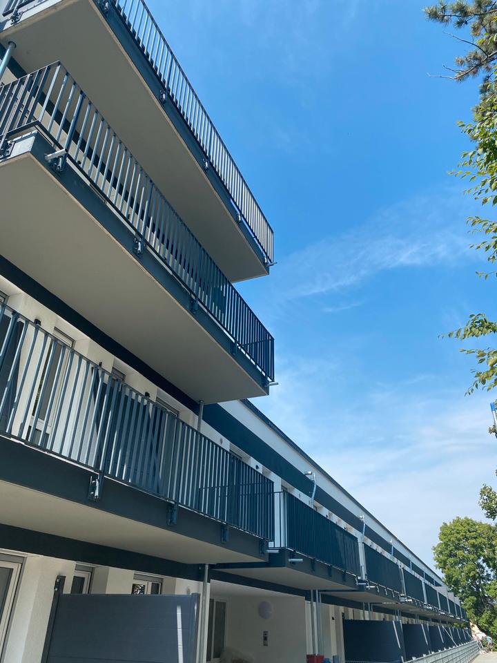 Thumbnail-Erstbezug: 2,5 Zimmer mit Küche, Dachterrasse und TG