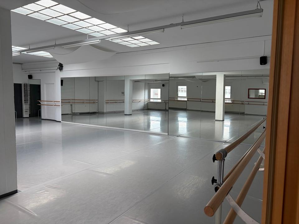 Thumbnail-Biete Tanzstudio Untermiete Vormittags & Wochenende